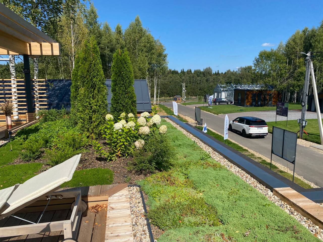 Озеленение эксплуатируемой кровли на Open Village | ИЛЬБОСКО